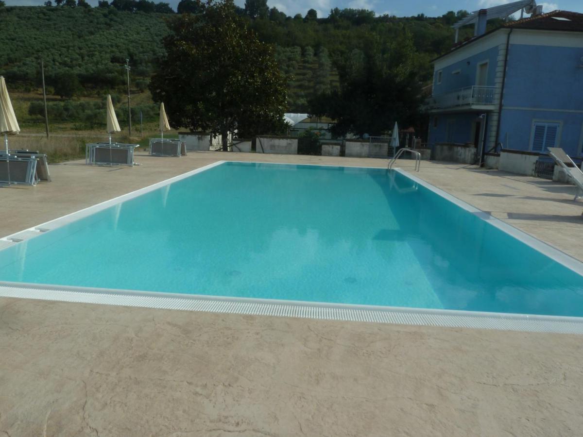 B&B Gli Orti Collecorvino Bagian luar foto